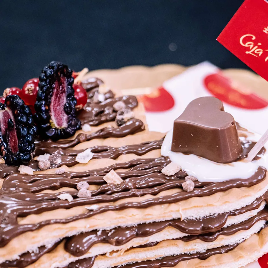Pastelerías: Elaboración de pastelería con cobertura de chocolate