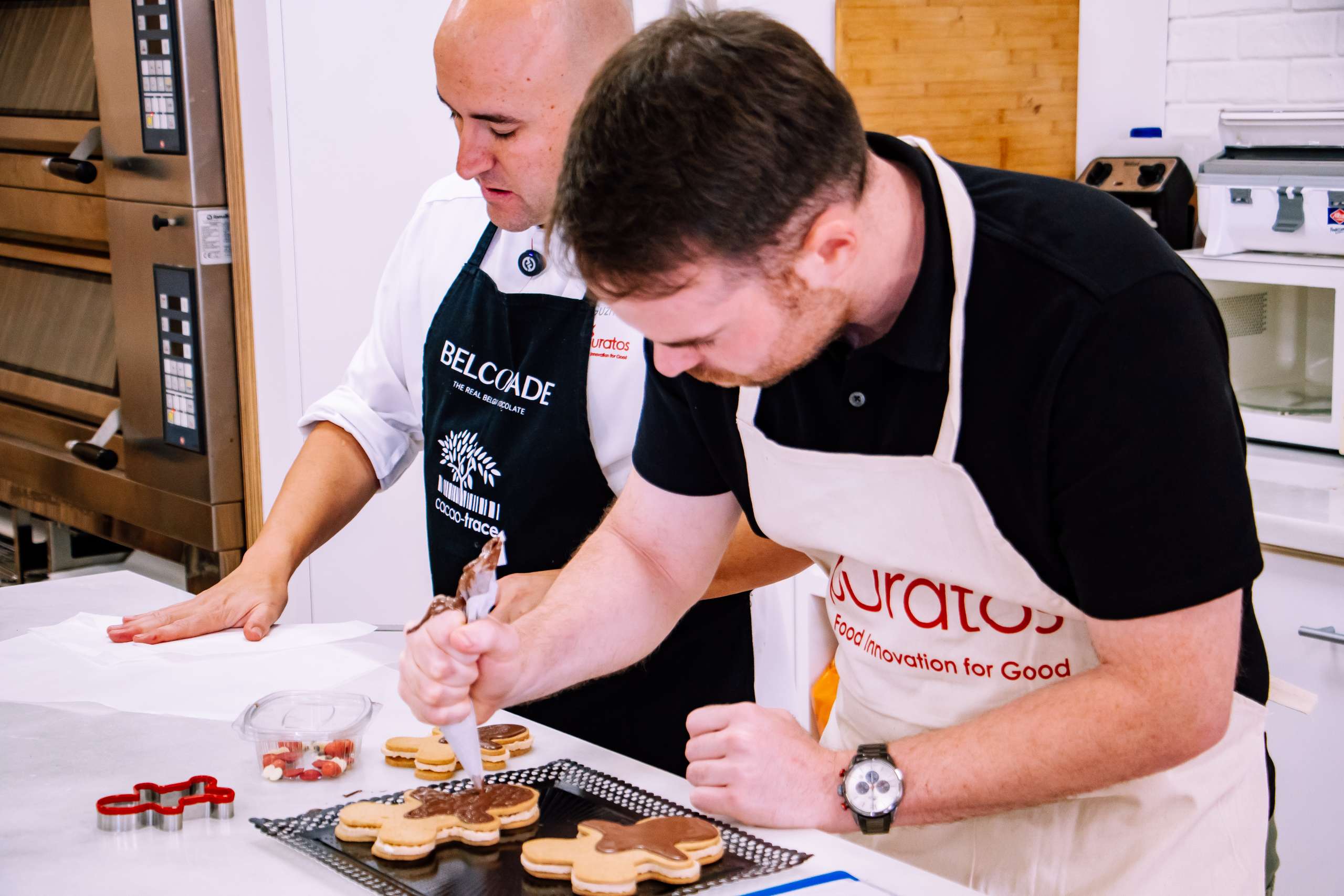 Taller de postres navideños en el Aula López Aragón: una experiencia única con Bernardo Guzmán y Puratos