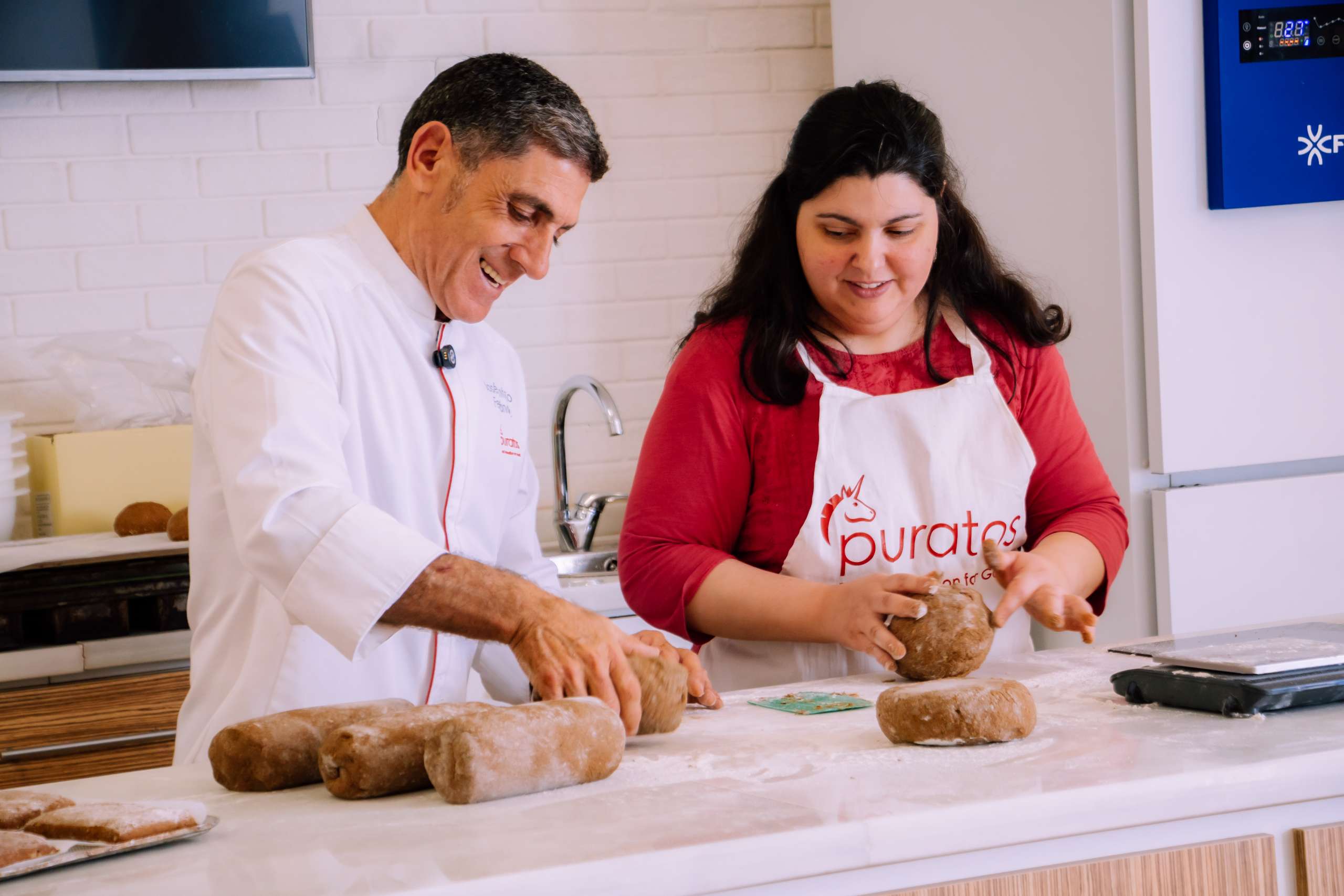 Taller de Panes Nórdicos en el Aula López Aragón: Tradición, salud y sabor con Puratos